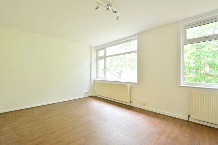 2 Bedroom End Of Terrace House To Rent In Hevelius Close, London, SE10