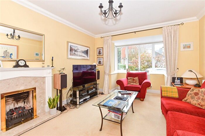 4 Bedroom Detached House For Sale In The Stennings, East Grinstead, West Sussex, RH19