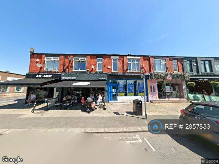 2 Bedroom Flat To Rent In Eccles, Manchester, M30