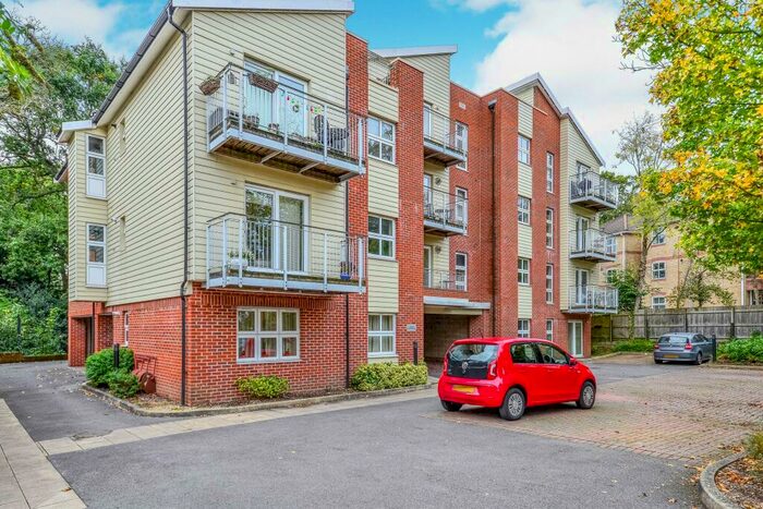 1 Bedroom Apartment To Rent In Tudor Wood, Northlands Road, Southampton, SO15