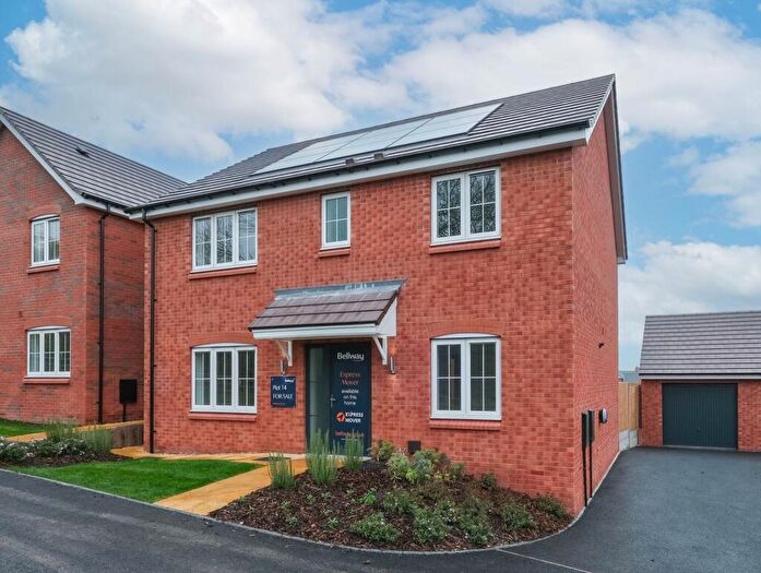4 Bedroom Detached House For Sale In Whitford Heights, Bromsgrove, B61
