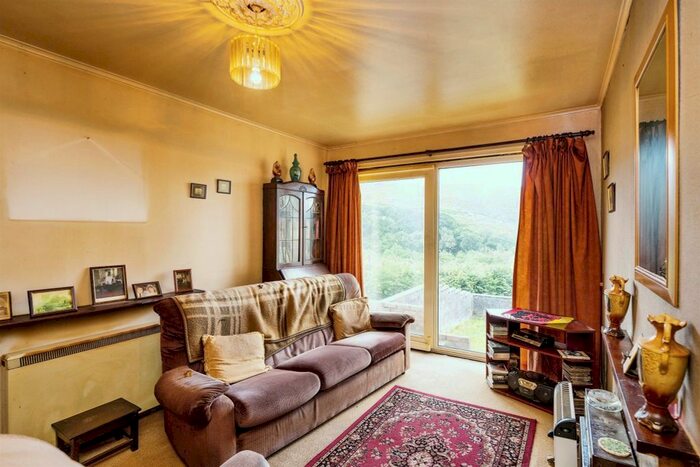 3 Bedroom Semi-Detached House For Sale In Glenview, Blackmill, Bridgend, CF35