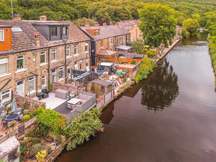 2 Bedroom Terraced House For Sale In Park Road Halifax, HX5
