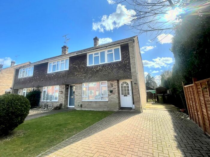 3 Bedroom End Of Terrace House To Rent In Burrwood Gardens, Ash Vale, GU12