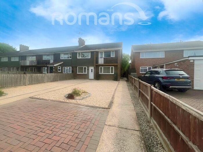 2 Bedroom Maisonette To Rent In Britten Road, RG22