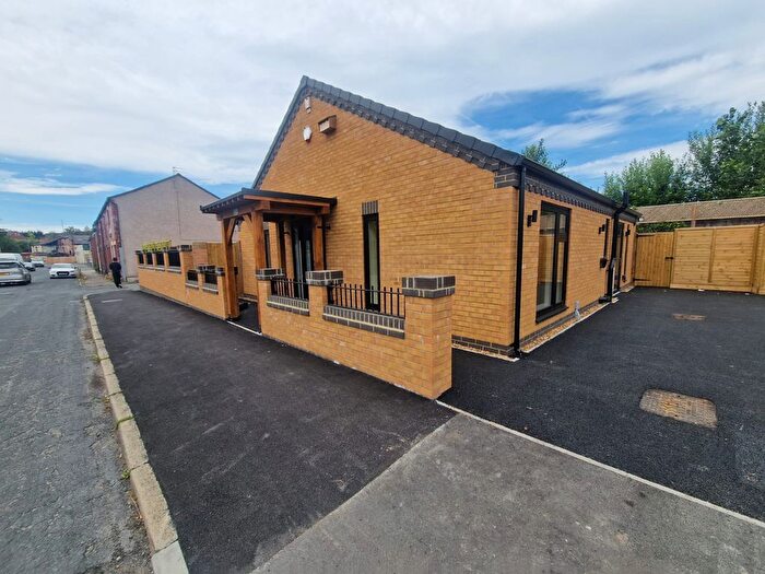 2 Bedroom Detached Bungalow For Sale In Aspinall Street, Heywood, OL10