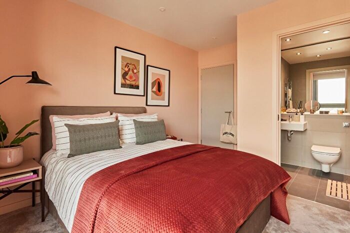 2 Bedroom Flat To Rent In Bale And Anchor, Flat Bale House, Conington Road, London, SE13