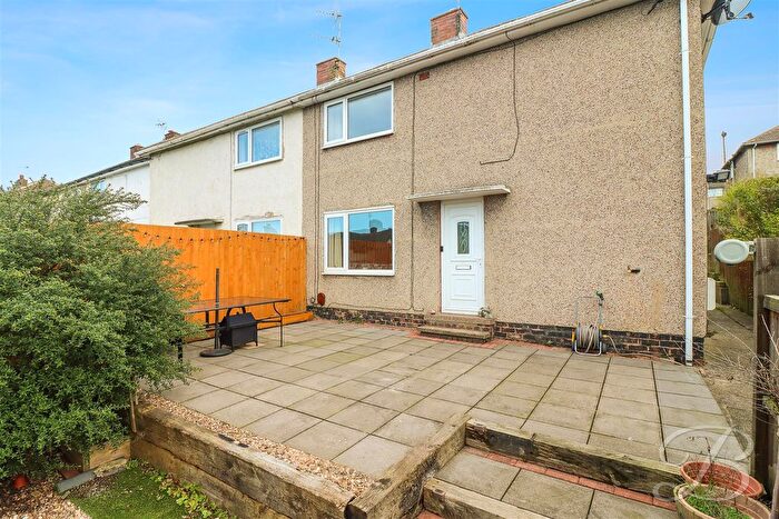 3 Bedroom Semi-detached House For Sale In Haslam Court, Bolsover, Chesterfield, S44