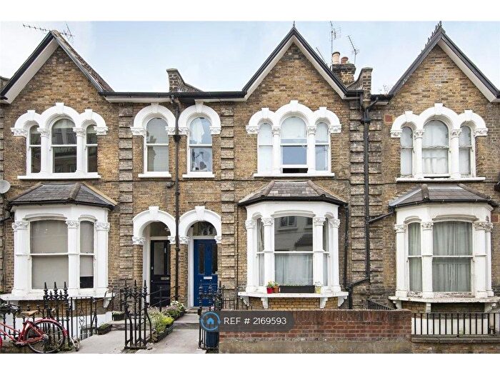 1 Bedroom Flat To Rent In Clapton Passage, London, E5