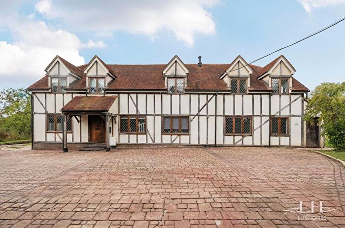 6 Bedroom Detached House For Sale In Folkes Lane, Upminster, RM14