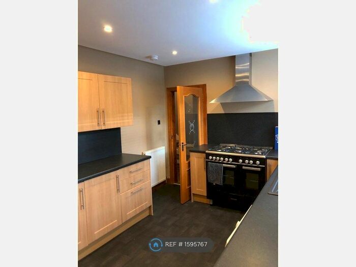 3 Bedroom Terraced House To Rent In Ross Crescent, Camelon, Falkirk, FK1