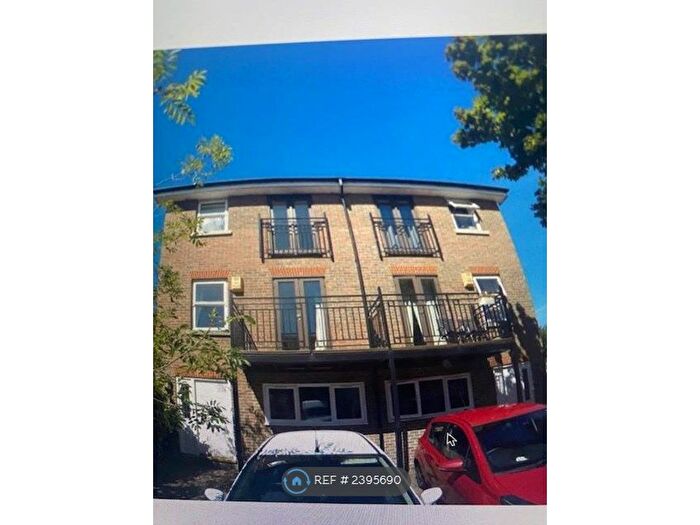 5 Bedroom Semi-Detached House To Rent In Southdown Mews, Brighton, BN2