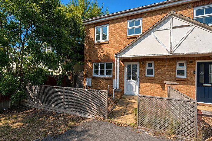 3 Bedroom End Of Terrace House For Sale In Shepperd Terrace, Howe Road, Gosport, PO13