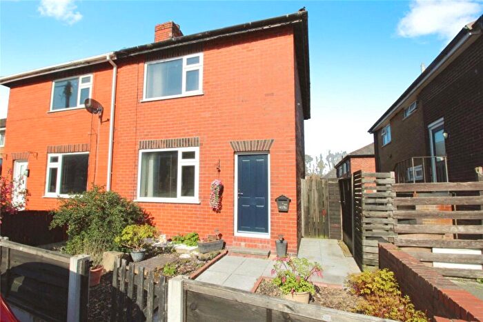 2 Bedroom Semi-Detached House To Rent In Bolton Road, Pendlebury, Swinton, Manchester, M27