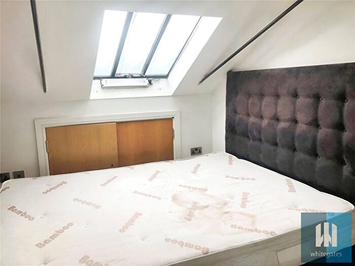 2 Bedroom Flat To Rent In Britannia Buildings, St Peters Street, Huddersfield, HD1