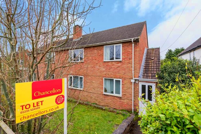 2 Bedroom Flat To Rent In Kennington, Oxfordshire, OX1