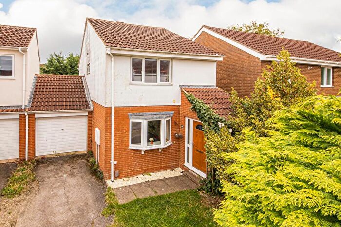 3 Bedroom Detached House For Sale In Curtis Avenue, Abingdon, OX14