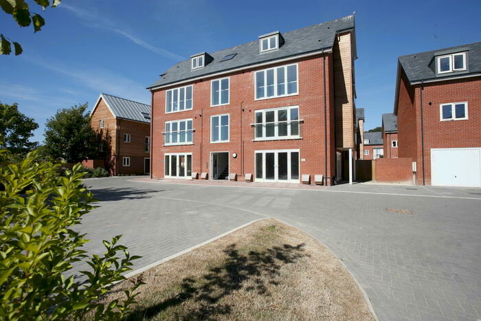 1 Bedroom Apartment To Rent In Willowbank, Melton, Woodbridge, IP12