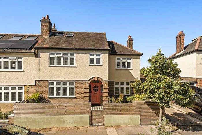 4 Bedroom Semi Detached House For Sale In Glennie Road, Streatham, SE27