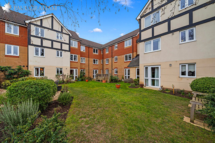 1 Bedroom Apartment For Sale In Brambledown Road, Wallington, SM6