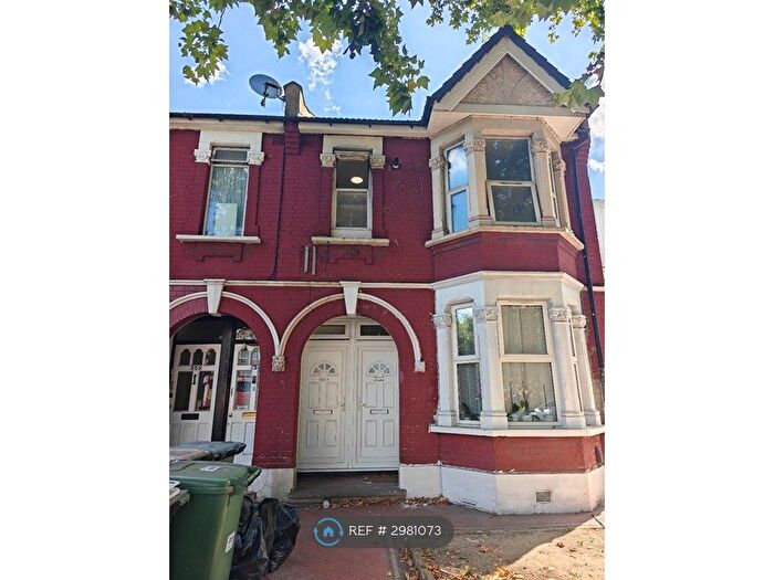 2 Bedroom Flat To Rent In Barking Road, London, E6