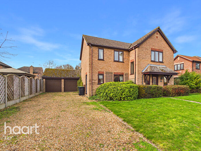 4 Bedroom Detached House For Sale In Thirlby Gardens, Ely, CB6