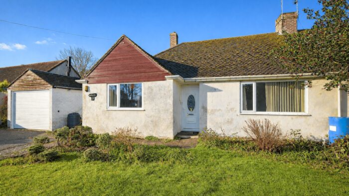 2 Bedroom Semi-Detached Bungalow For Sale In King Street, West Deeping, Peterborough, PE6