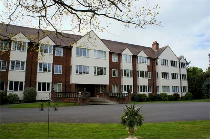 2 Bedroom Flat To Rent In Berechurch Hall, Colchester, Essex. CO2