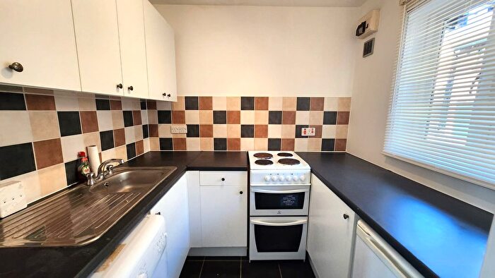 Studio To Rent In Osborne Street, Slough, SL1