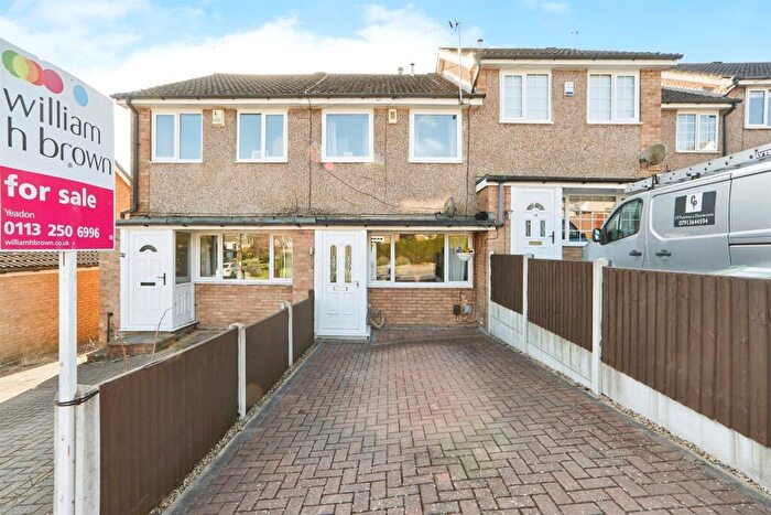 2 Bedroom Terraced House For Sale In Woodlea Road, Yeadon, Leeds, LS19