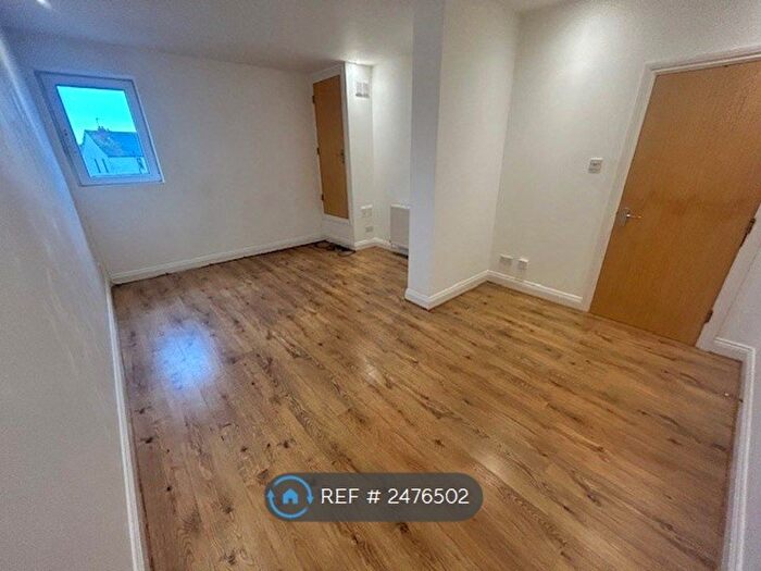 2 Bedroom Flat To Rent In Forbes Court, Portsmouth, PO2