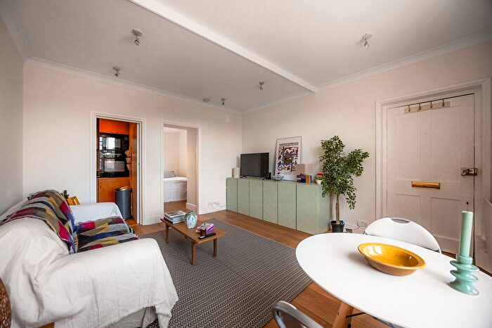 1 Bedroom Flat For Sale In Mall Chambers, Notting Hill Gate, W8