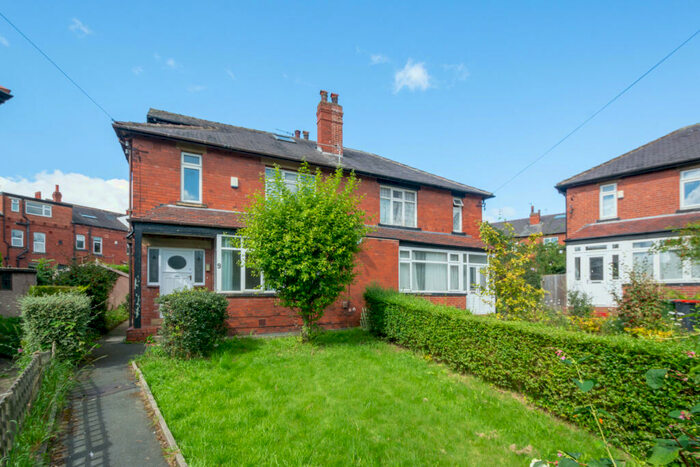 5 Bedroom House To Rent In Headingley Crescent, Leeds, LS6