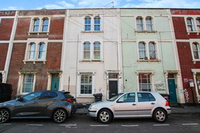1 Bedroom Flat To Rent In Bath Buildings - Montpelier, BS6