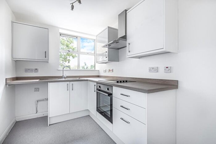 1 Bedroom Property To Rent In Bell Green, Lower Sydenham, London, SE26