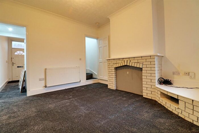 2 Bedroom End Of Terrace House To Rent In Blakenall Lane, Leamore, Walsall, WS3