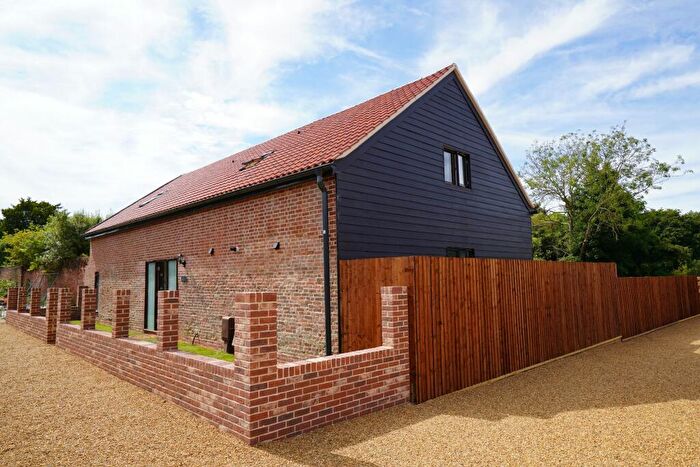 3 Bedroom Detached House For Sale In Barn Rookery Park, Beccles Road, Carlton Colville, Lowestoft, Suffolk, NR33
