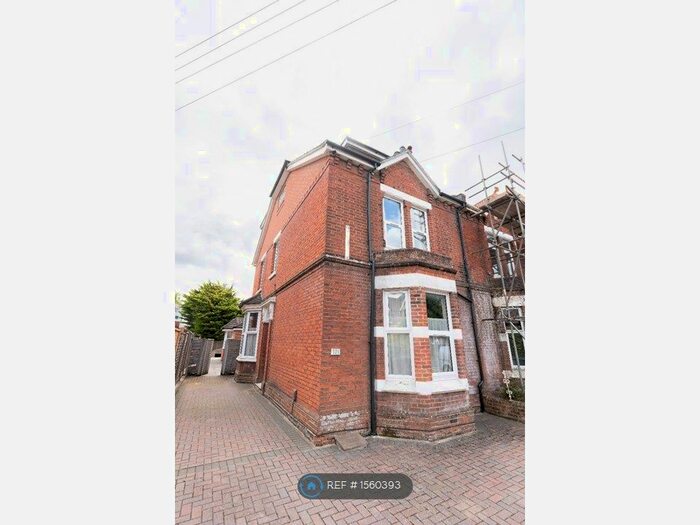 7 Bedroom Semi-Detached House To Rent In Hill Lane, Southampton, SO15