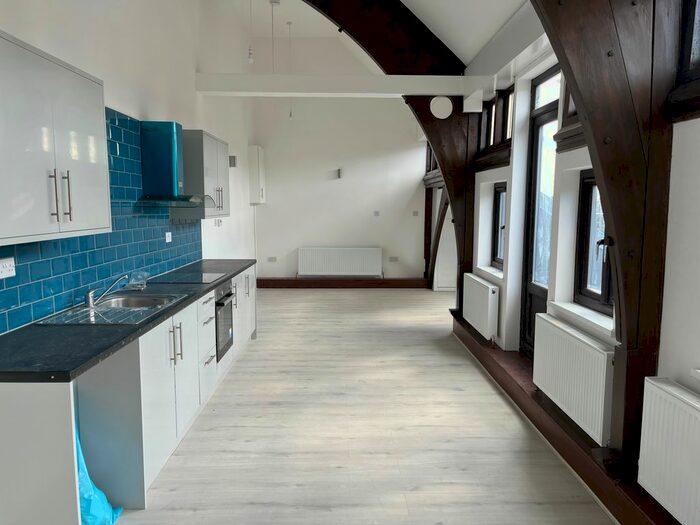 1 Bedroom Studio To Rent In Staines Road, Hounslow, TW3