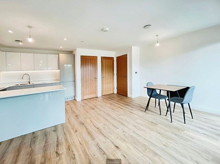 1 Bedroom Flat To Rent In Victoria Road, Pyramid House, TN23