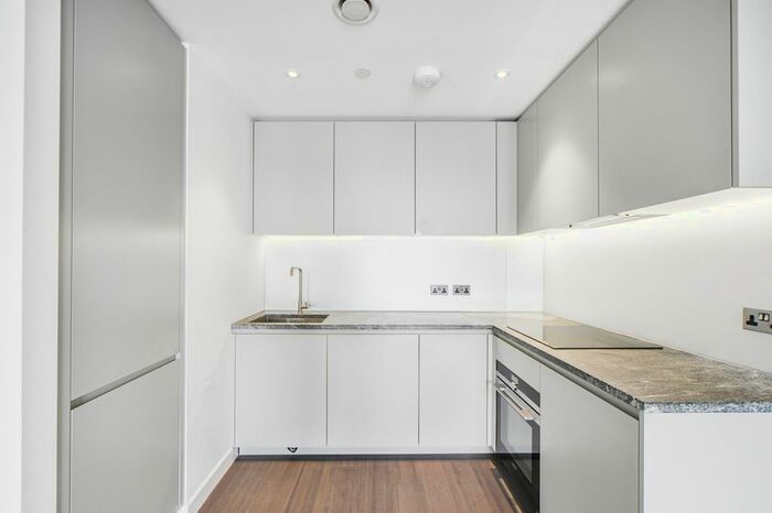 1 Bedroom Flat To Rent In No Upper Riverside, Cutter Lane, Greenwich, London, SE10