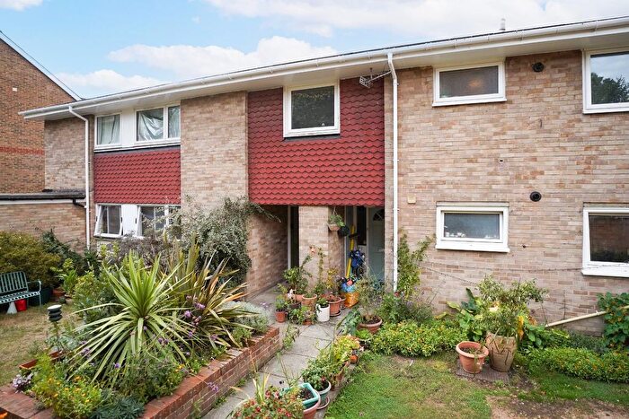 2 Bedroom Flat For Sale In Homelands Drive, Crystal Palace, London, SE19