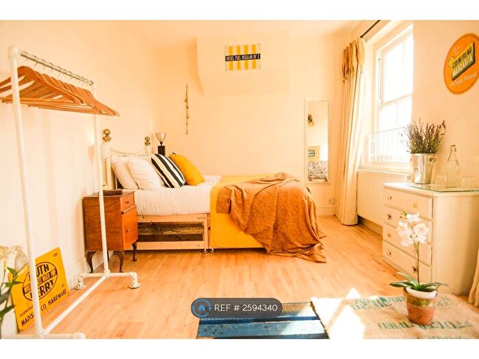 2 Bedroom Flat To Rent In Bethnal Green, London, E1
