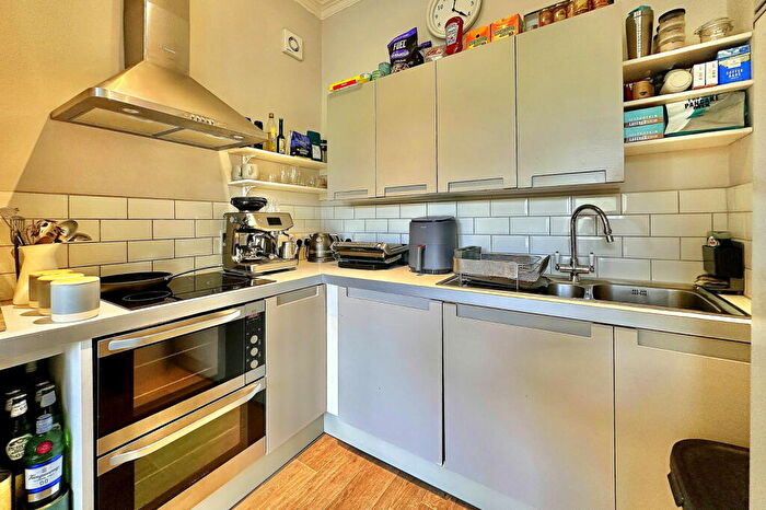 1 Bedroom Flat For Sale In Great Pulteney Street, Bath, BA2
