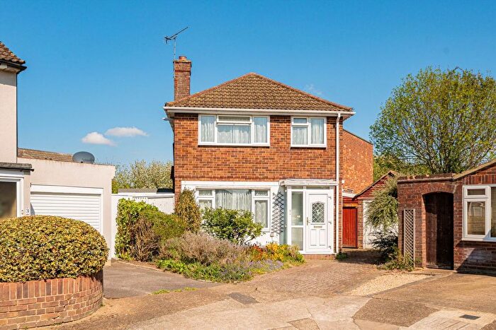 3 Bedroom Property To Rent In Newhaven Crescent, Ashford, TW15
