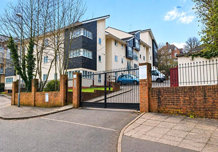 2 Bedroom Flat For Sale In Buckland Rise, Maidstone, ME16