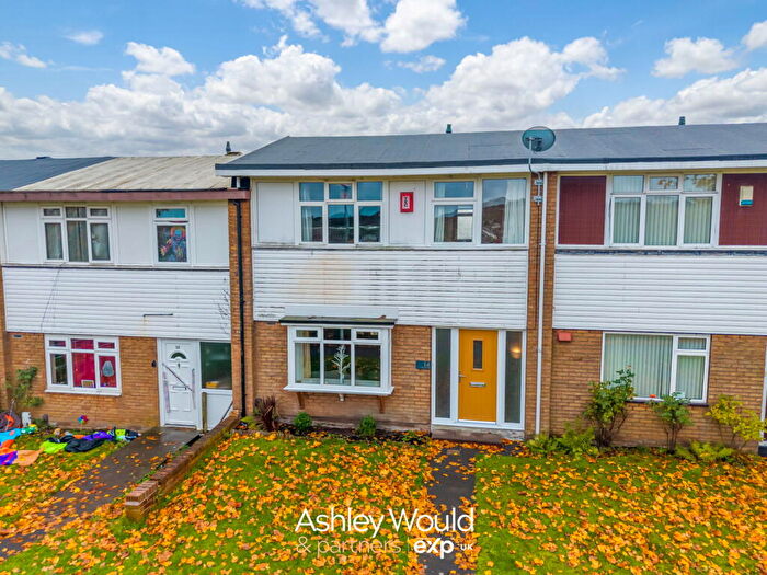 3 Bedroom Terraced House For Sale In Pedmore Walk, Oldbury, B69