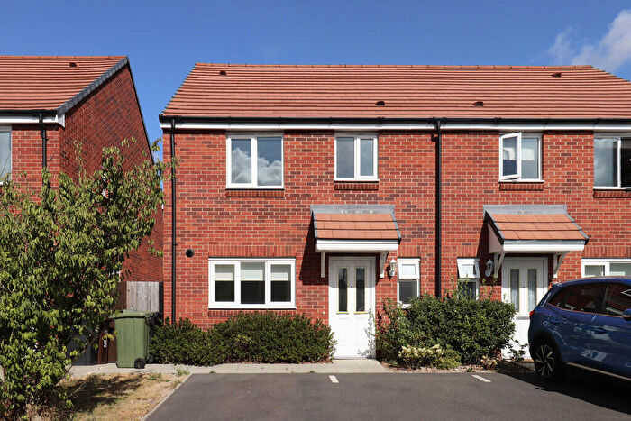 3 Bedroom Semi-Detached House To Rent In Jockey Way, Andover, SP11