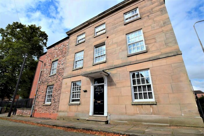 2 Bedroom Flat To Rent In Great Queen Street, Macclesfield, SK11