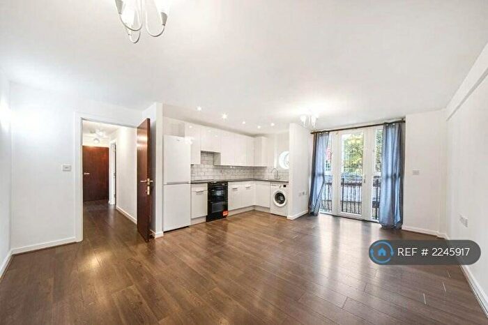 1 Bedroom Flat To Rent In Stratford, London, E15